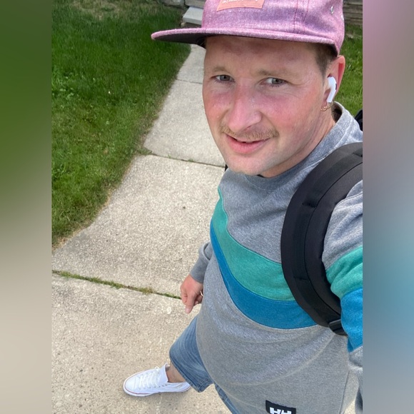 Meet your Posher, Chris - Picture 3 of 3